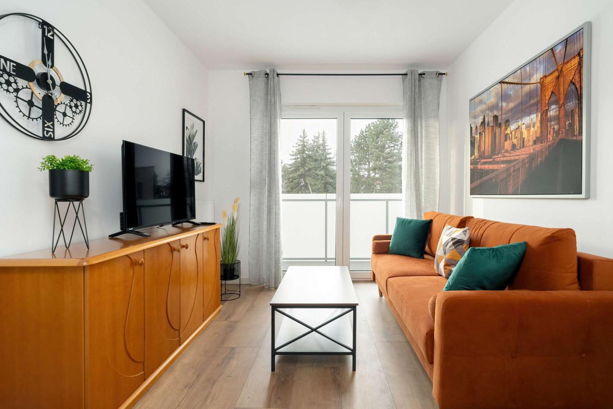 Elegancki Niedaleko Parku W Poznaniu Z Tarasem I Parkingiem By Renters Apartment Poznan